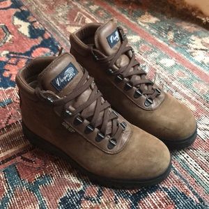 Women’s Vasque Sundowner Gore-Tex Hiking Boots